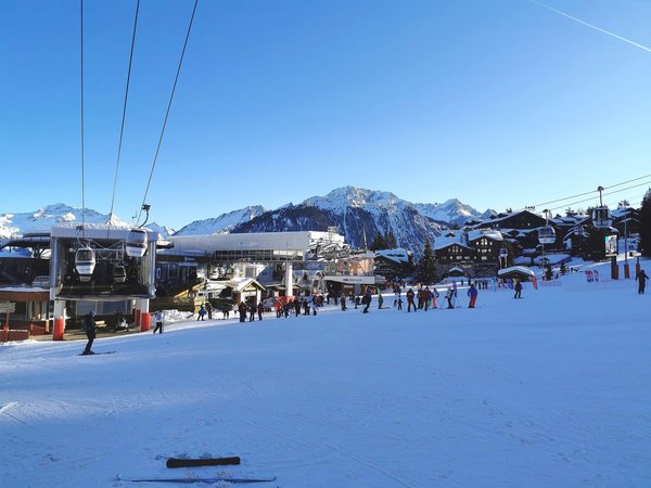 Les secrets des stations de ski pour des vacances familiales parfaites
